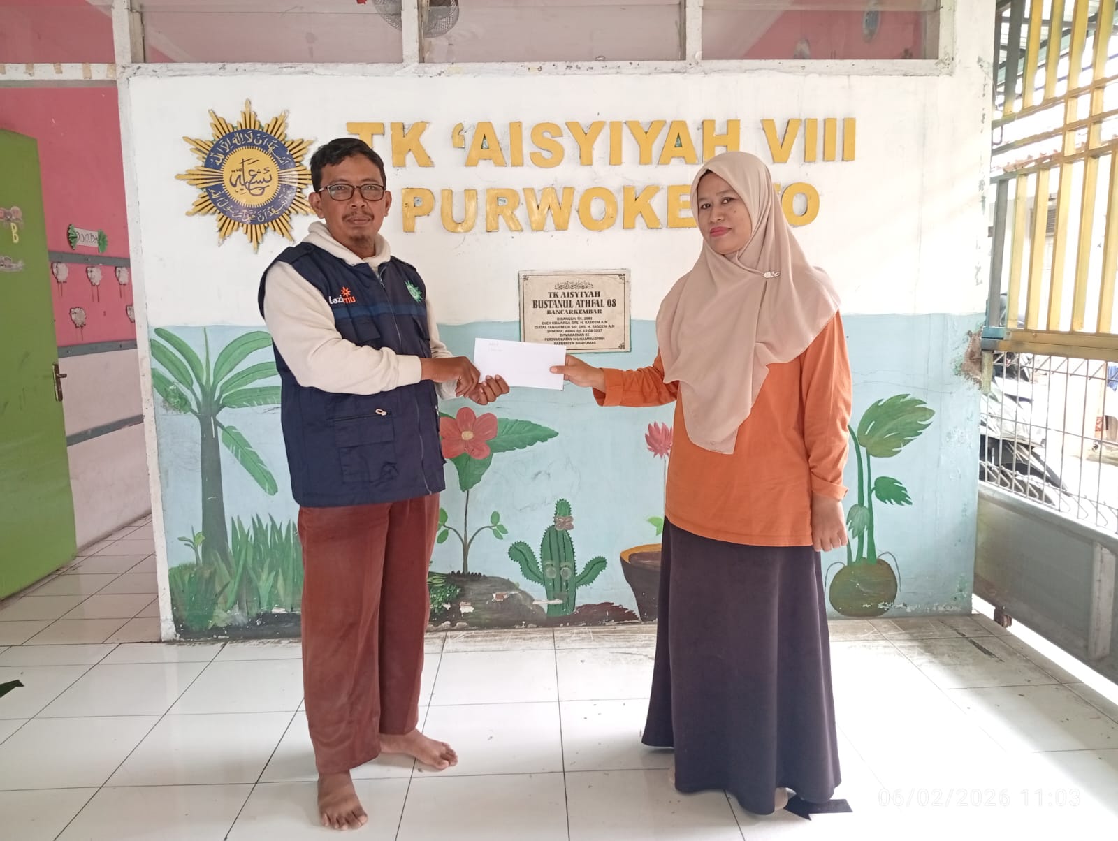 Pentasyarufan Guru dan Beasiswa Mentari TK Aba 8 Purwokerto